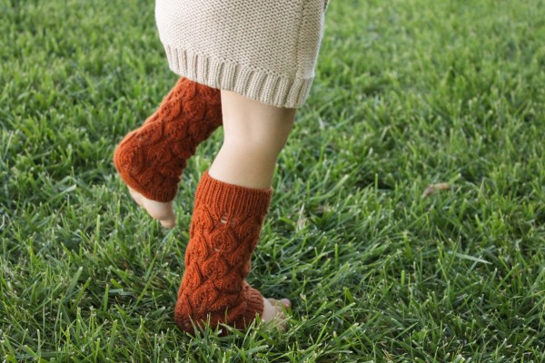 Leaf Collecting Leg Warmers PDF Knitting Pattern by Rhonda Potteet of Thread Bears®